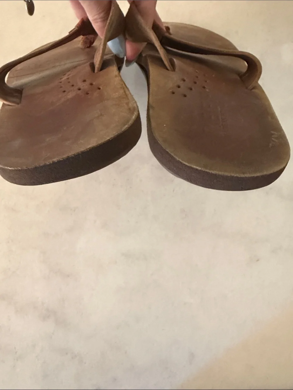 Reef Men’s Brown Leather Flip Flops with Bottle Opener